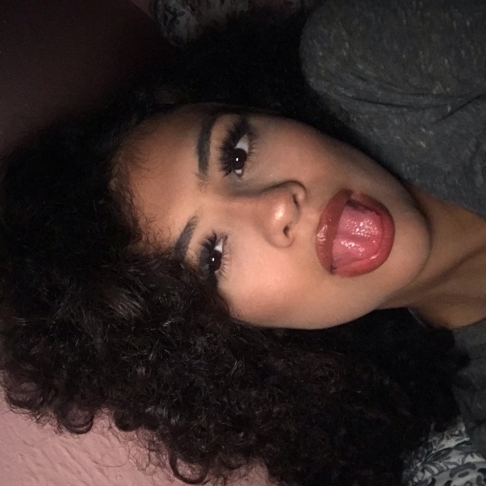 Meet your Posher, Jhanin